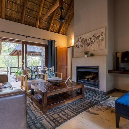 Raptors Lodge Hoedspruit Bagian luar foto