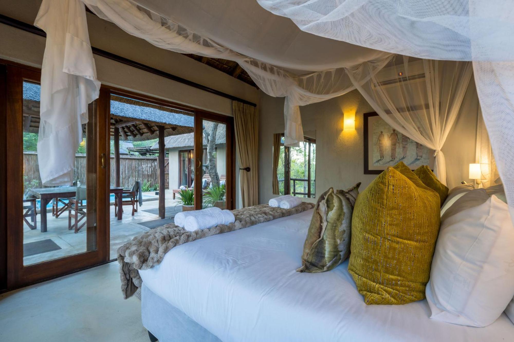Raptors Lodge Hoedspruit Bagian luar foto