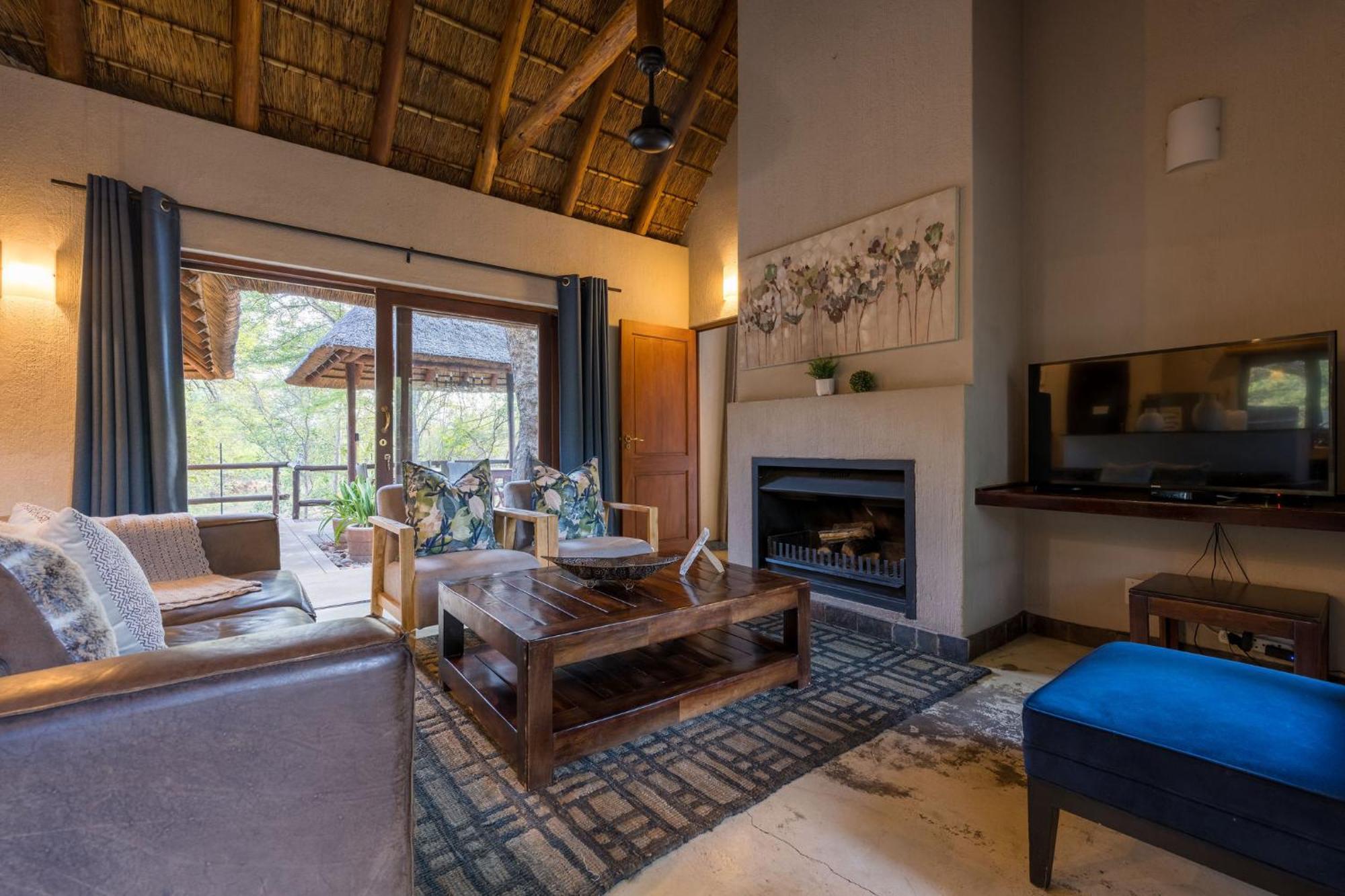 Raptors Lodge Hoedspruit Bagian luar foto