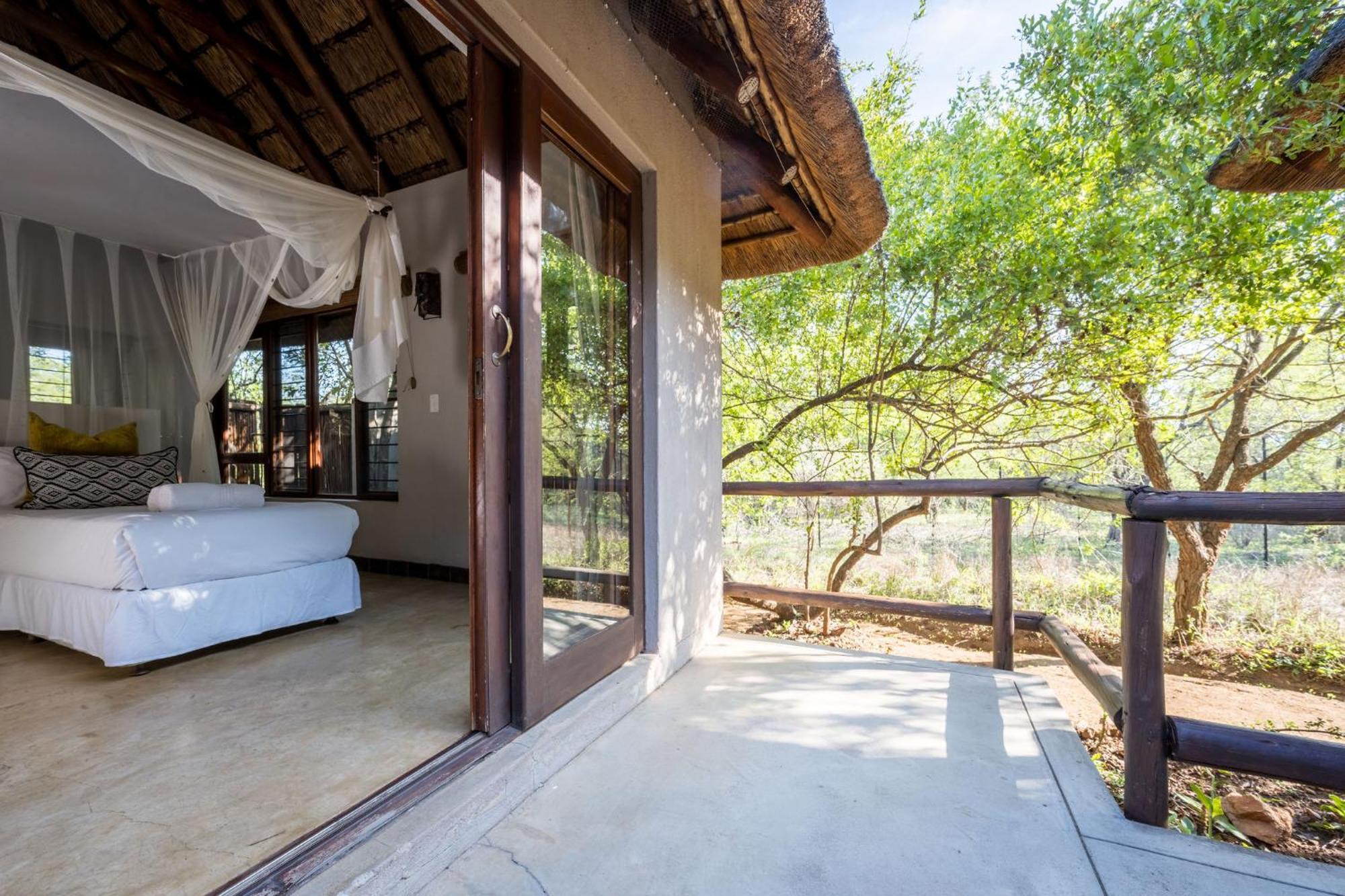 Raptors Lodge Hoedspruit Bagian luar foto