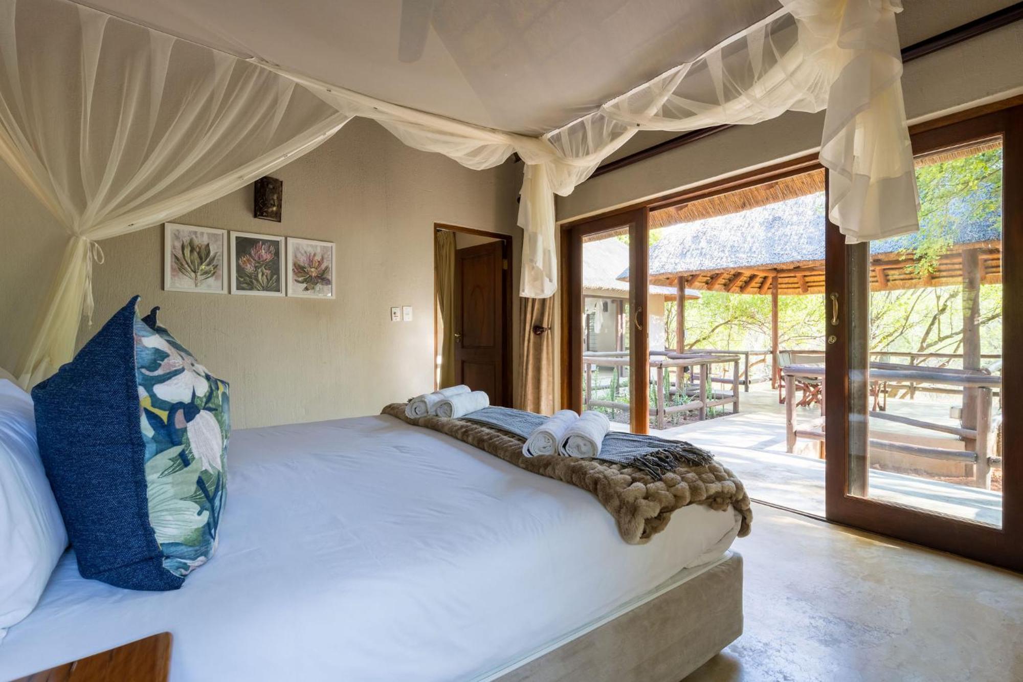 Raptors Lodge Hoedspruit Bagian luar foto