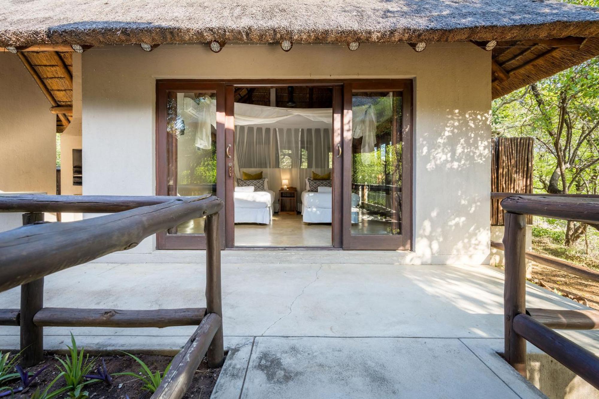 Raptors Lodge Hoedspruit Bagian luar foto