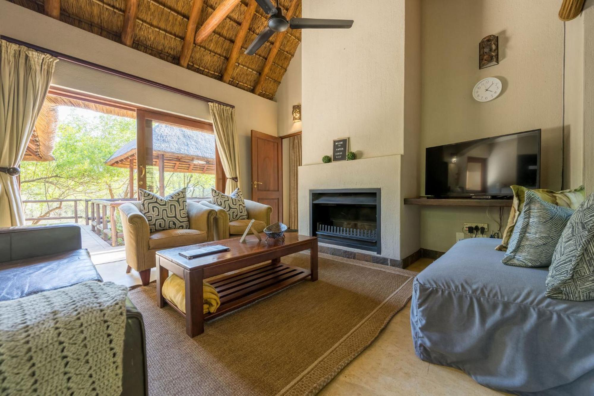 Raptors Lodge Hoedspruit Bagian luar foto