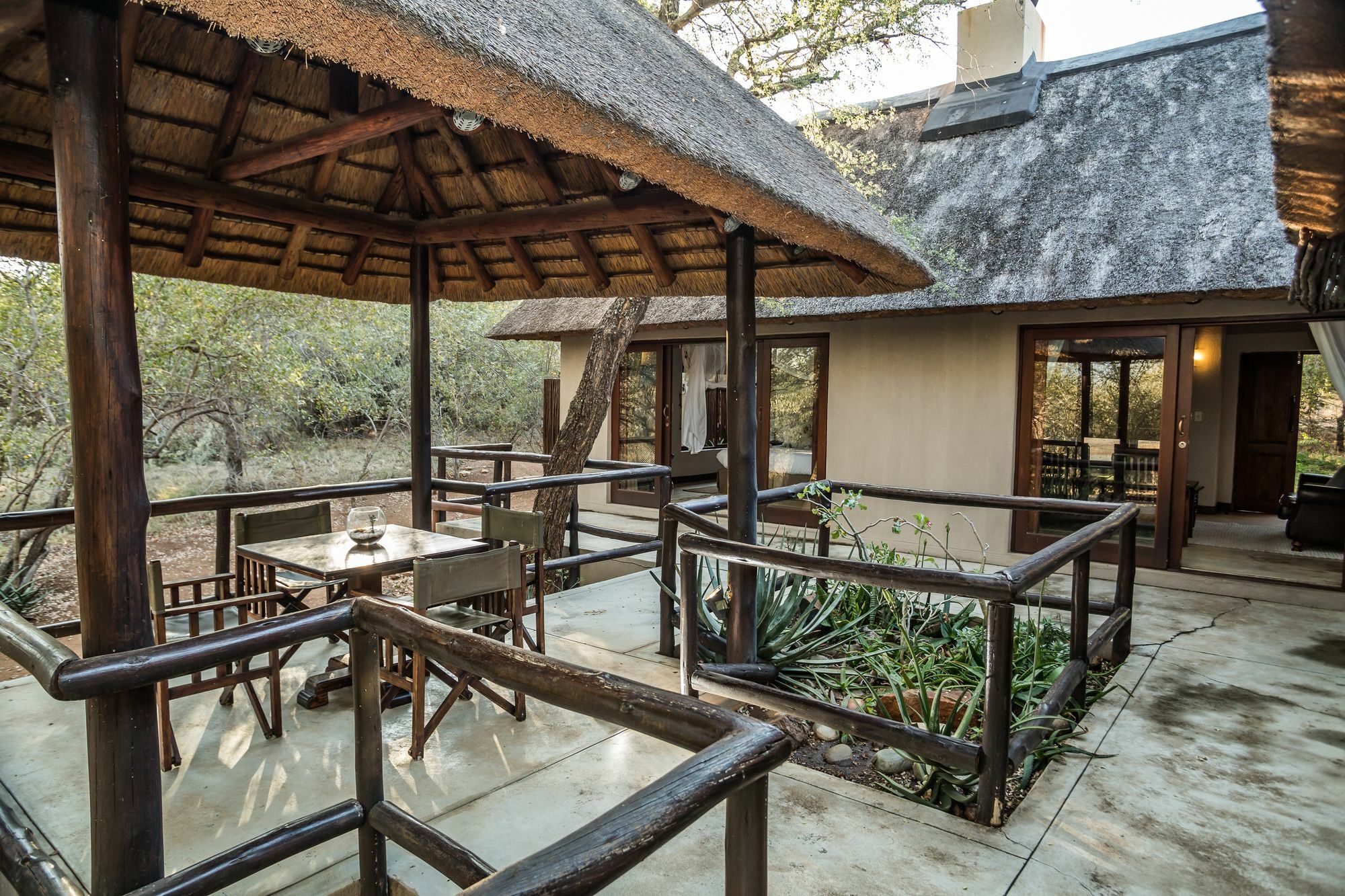 Raptors Lodge Hoedspruit Bagian luar foto